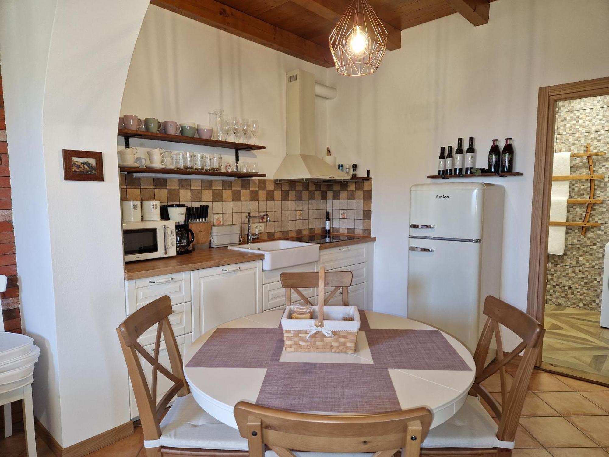 Wine&Apartment VINALES Koper Extérieur photo