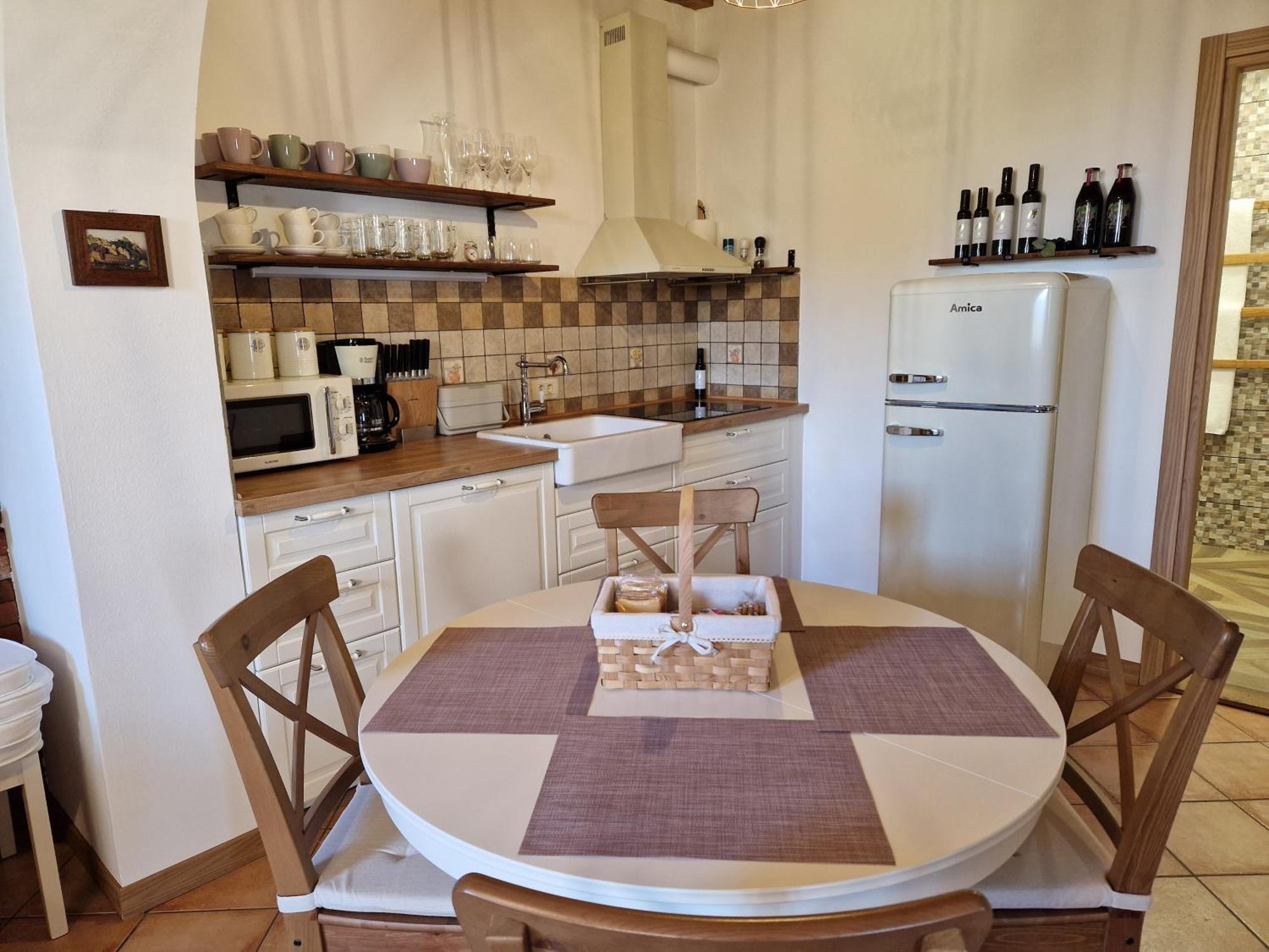 Wine&Apartment VINALES Koper Extérieur photo